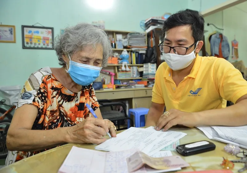Ví dụ minh họa chi tiết về cách tính lương hưu thực nhận hàng tháng cho người lao động.