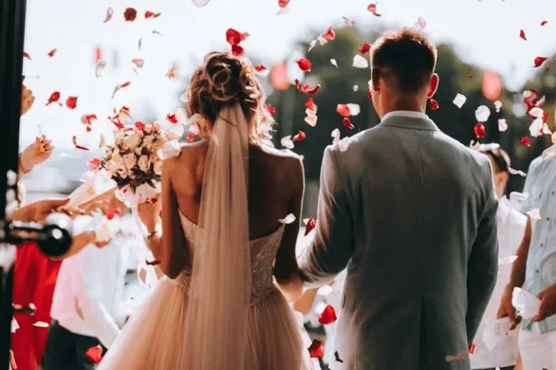 Sổ mơ dân gian gợi ý những con số may mắn tương ứng với từng bối cảnh đám cưới.