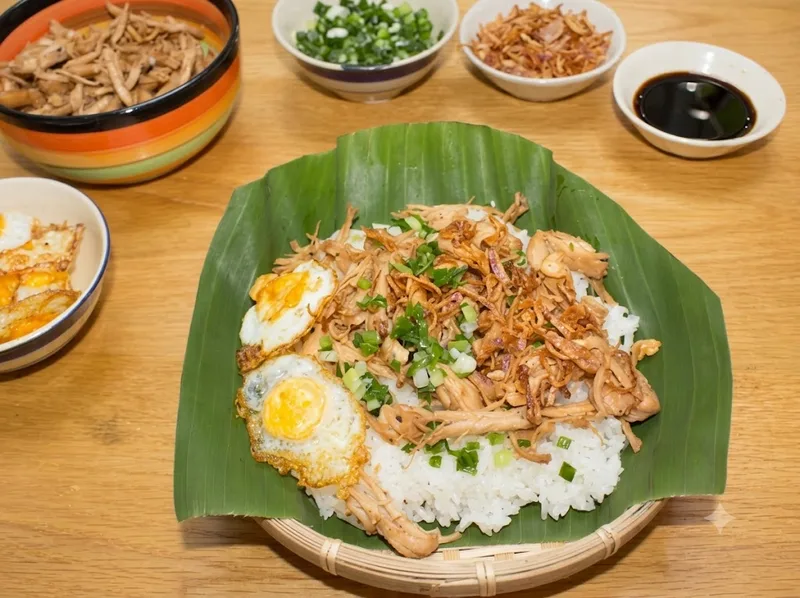 Lựa chọn khẩu phần vừa đủ và kết hợp đa dạng thực phẩm giúp tận dụng lợi ích của món xôi.